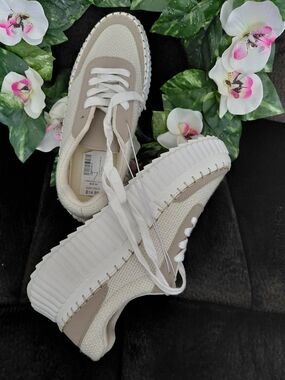Platform Lace-Up Sneakers in Cream and Tan